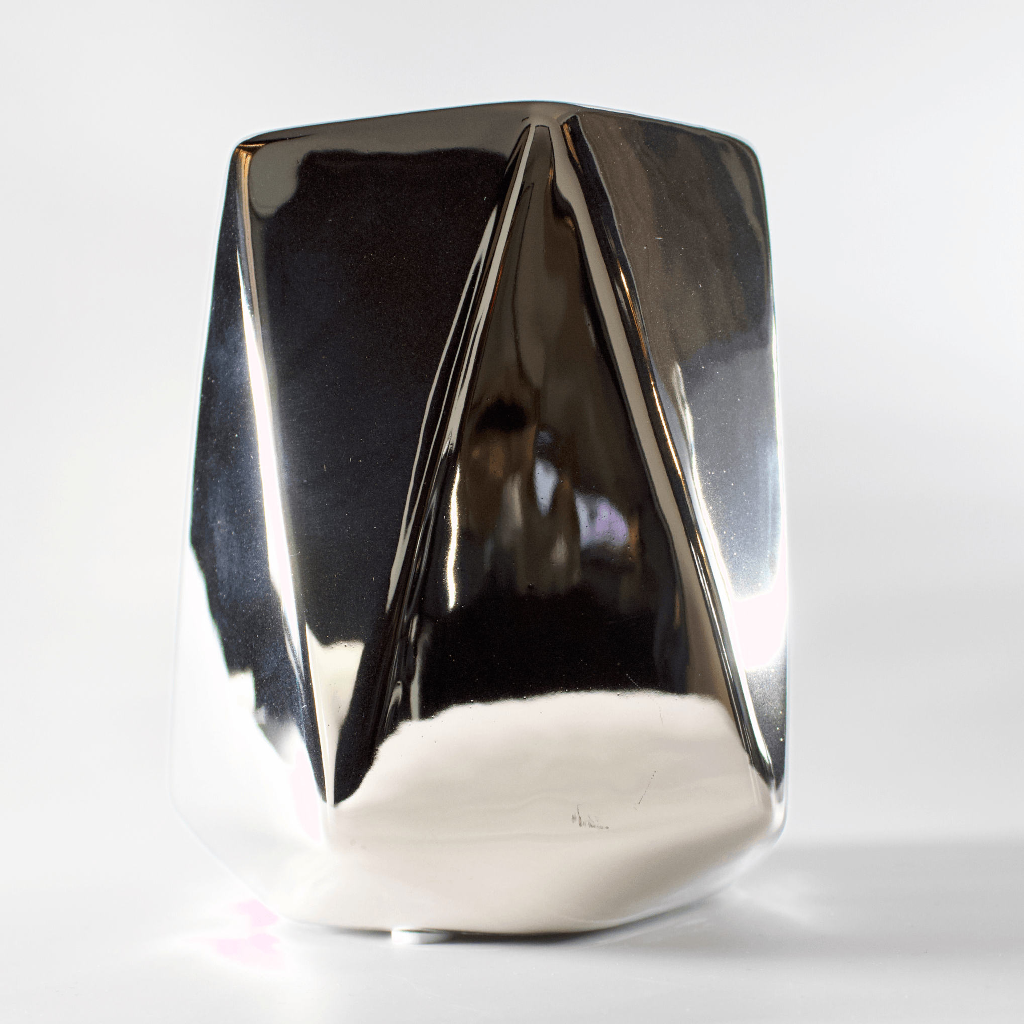 bruleur-brule-parfum-luxe-contemporain-céramique-chrome-argenté-gris-brillant