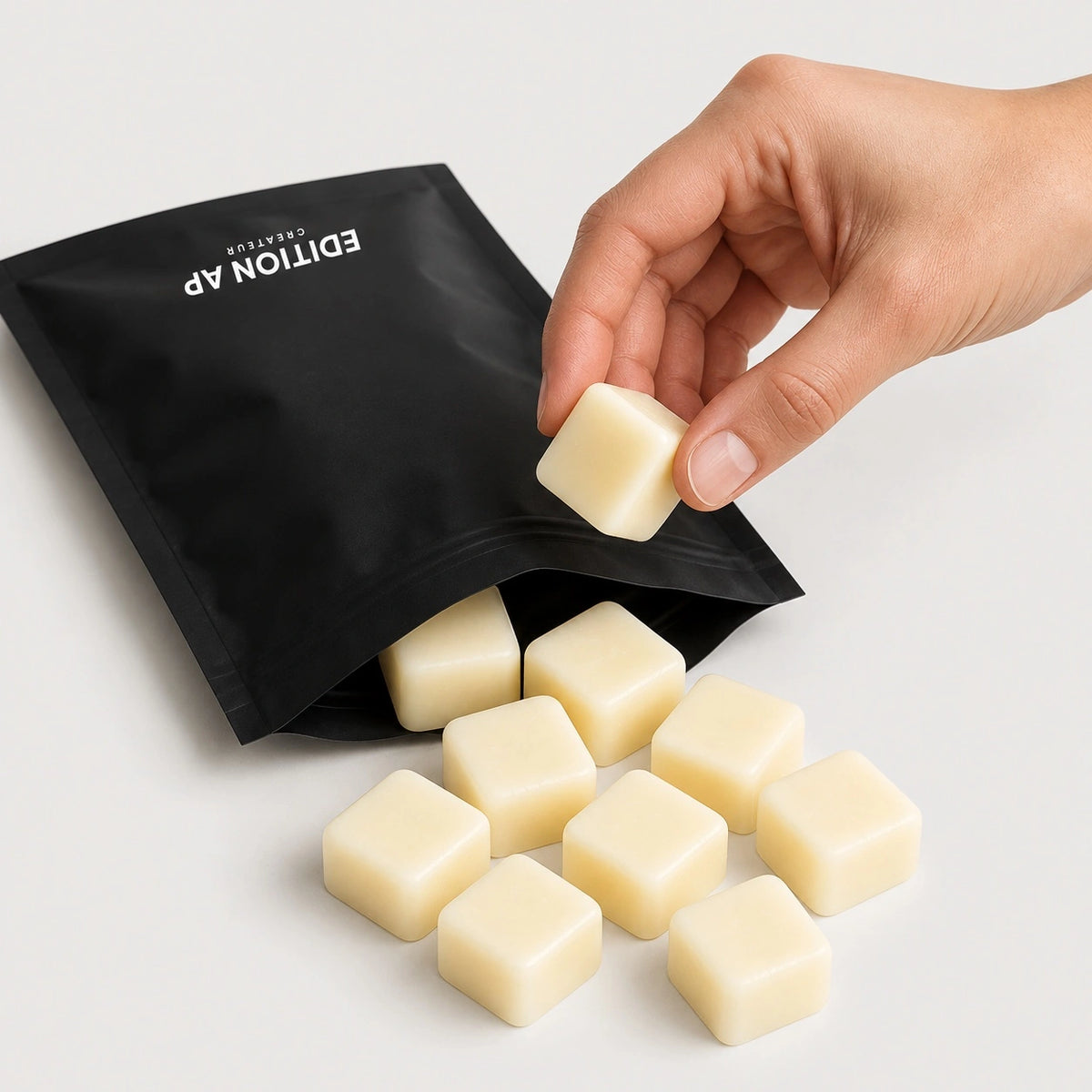 Lot de fondant parfumé avec son sachet hermetique ouvert, fondant parfumé